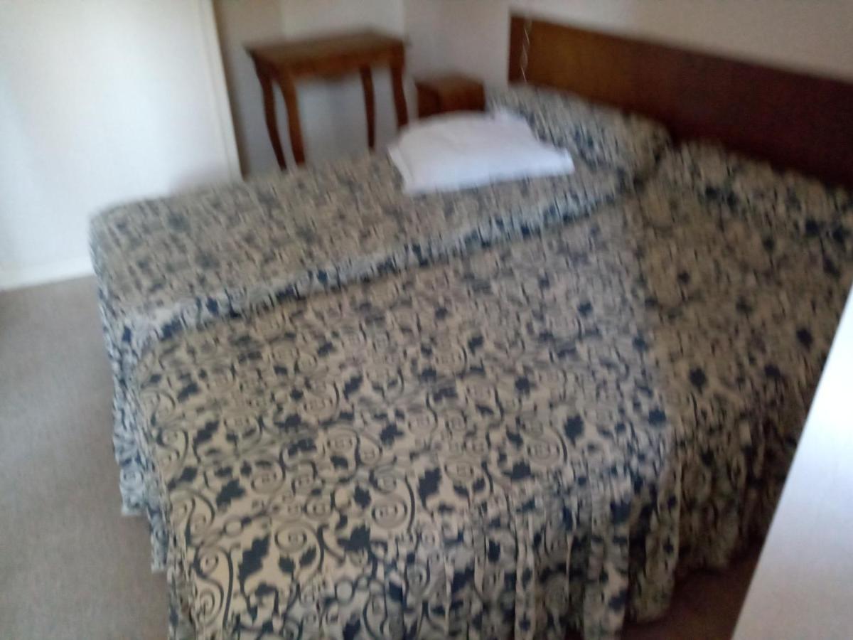 Chambres D'Hotes Des Voyageurs Magnac-Bourg 外观 照片